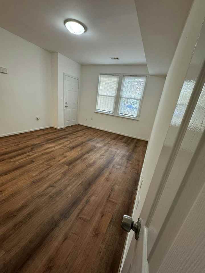 2020 Naylor Rd SE, Unit 2 - Photo 3 of 38