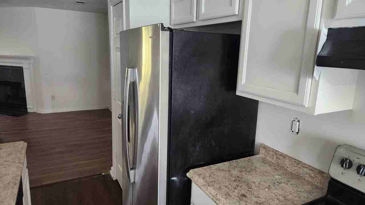 Vining Ridge Ln - Photo 3 of 6