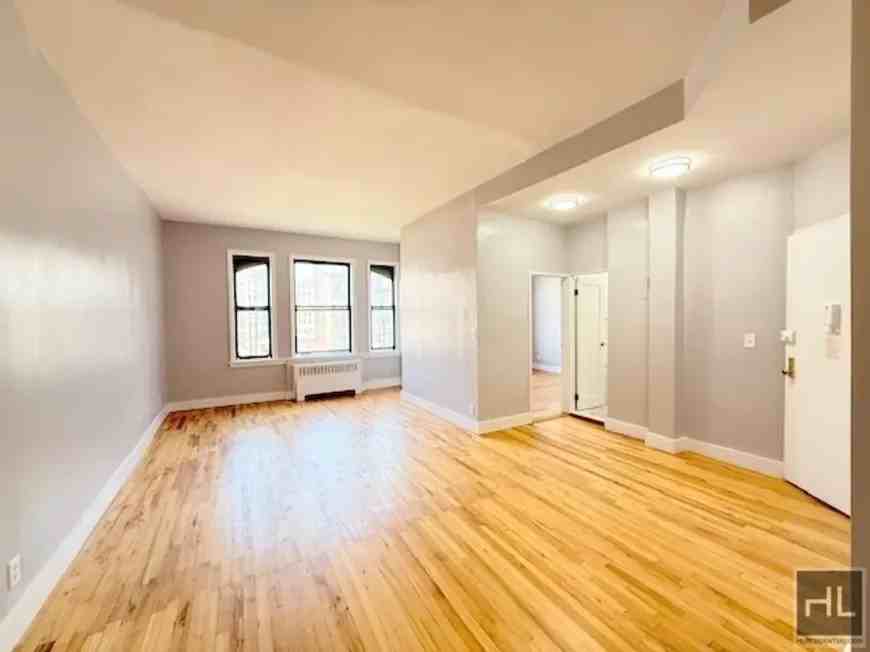 252 West 76th Street - Photo 3 of 10