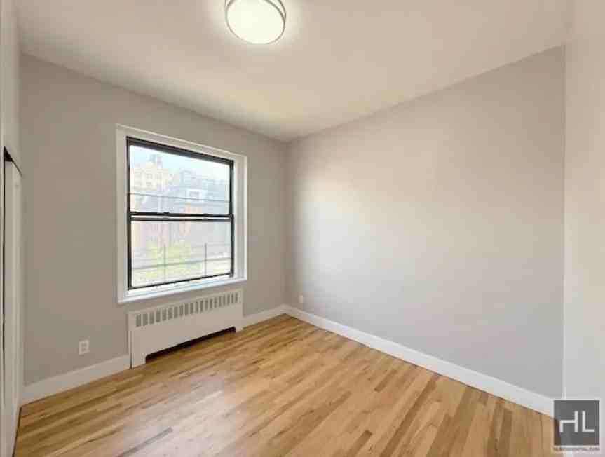 252 West 76th Street - Photo 6 of 10