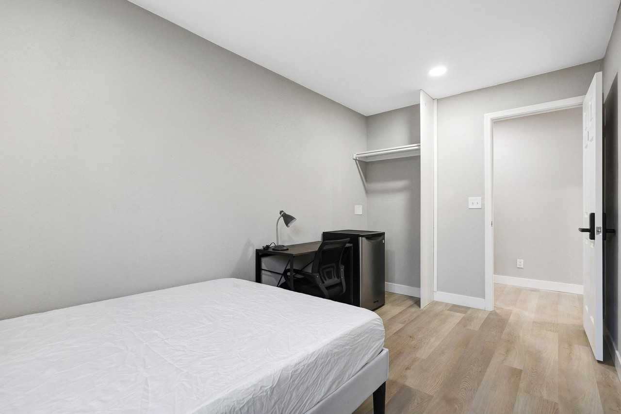 N 57th Dr - Photo 5 of 5