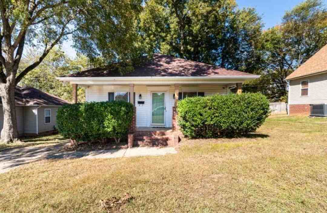 S Bruns Ave - Photo 7 of 9