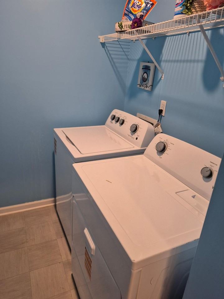 Elmwood Pond Ct - Photo 3 of 13