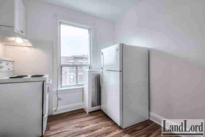 45 Clinton St - Photo 3 of 10