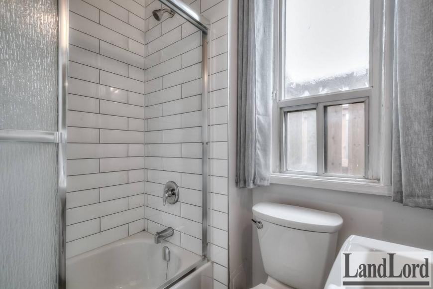 45 Clinton St - Photo 4 of 10