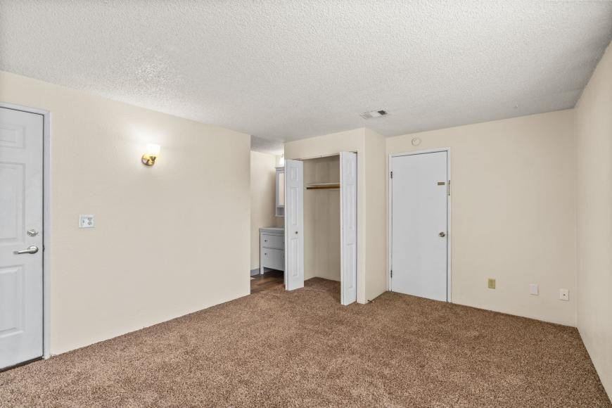 1042 Belmont Avenue Southwest