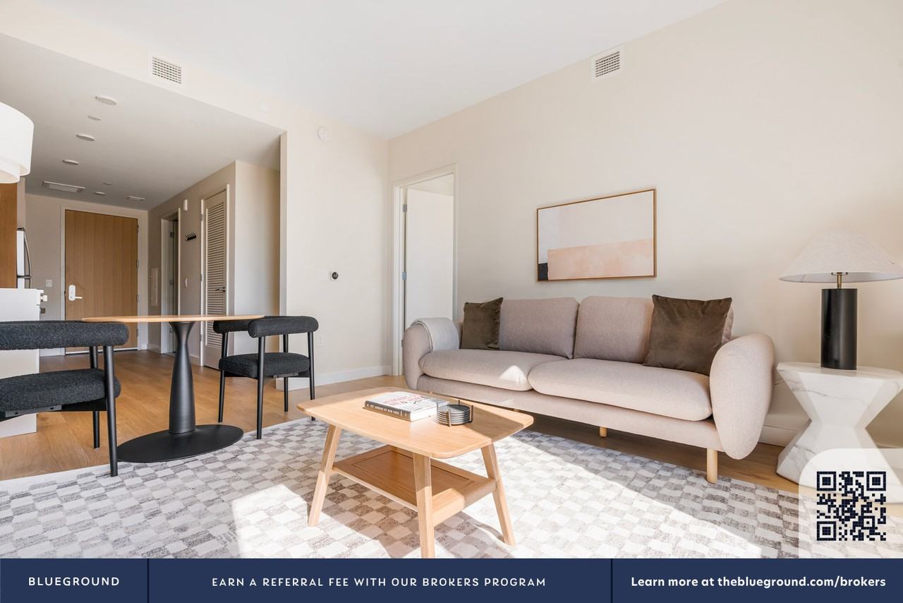 1300 Yards Pl Se #1198 - Photo 4 of 36