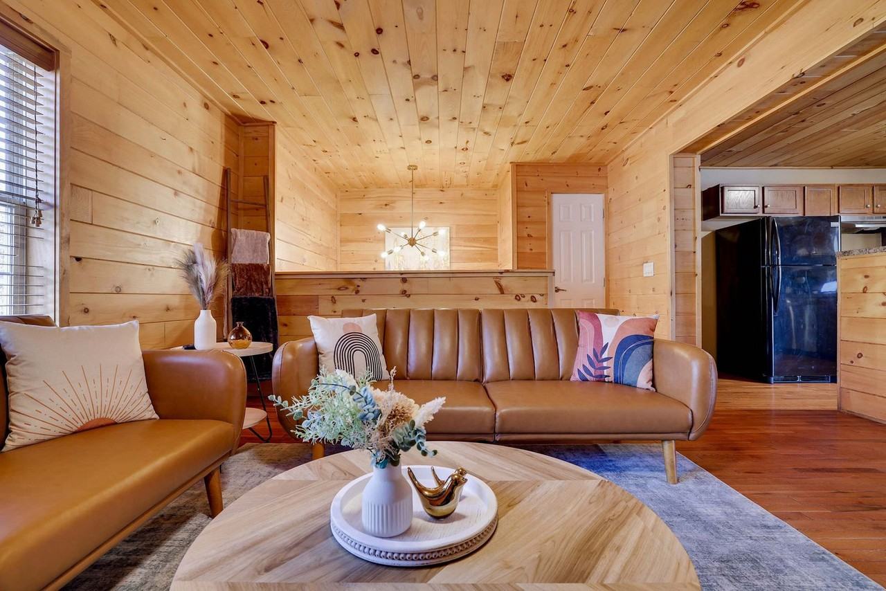 255 Hillary Dr W #1322513P - Photo 5 of 50