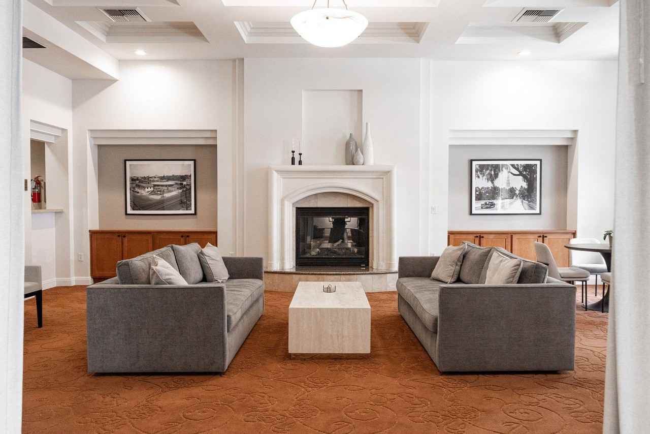 2419 5th Ave #1335156P - Photo 5 of 25