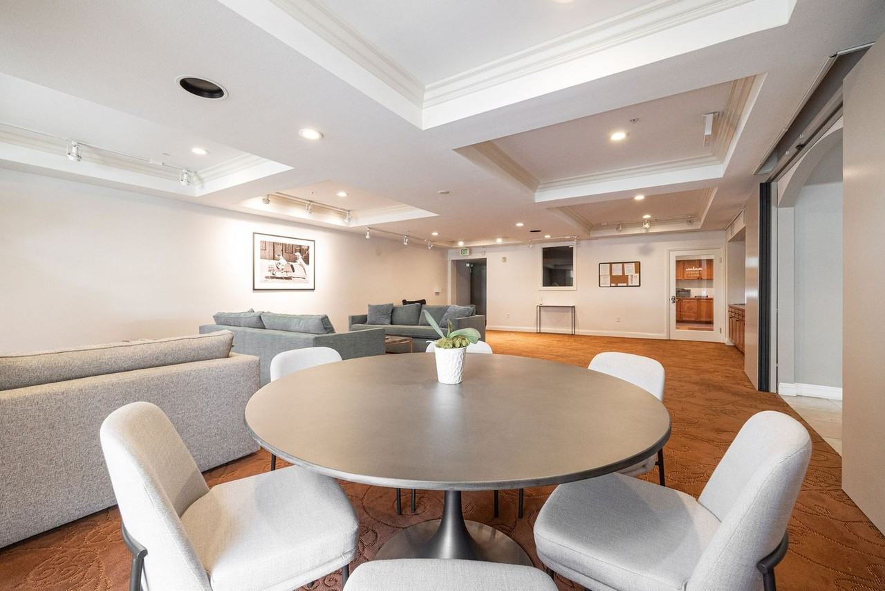 2419 5th Ave #1335156P - Photo 7 of 25