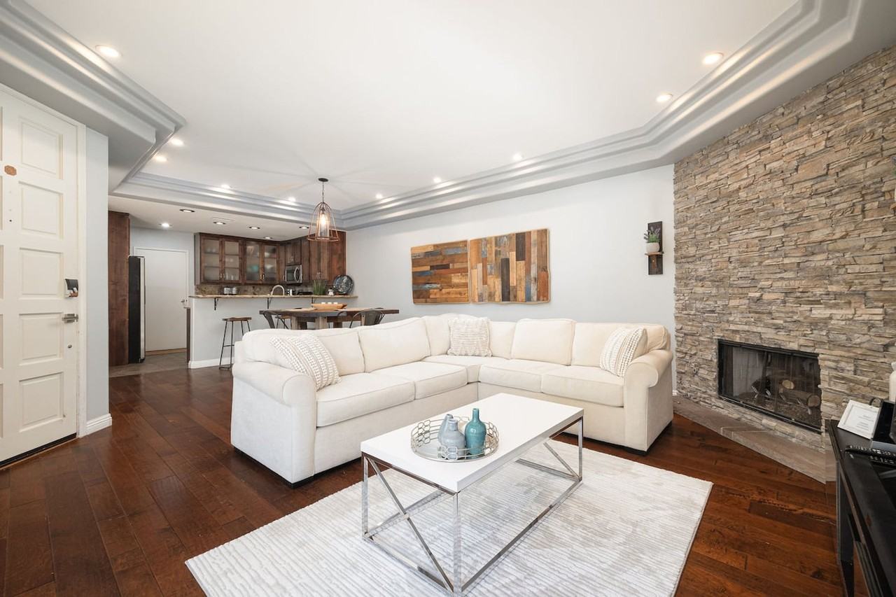 1079 Sapphire St #1335165P - Photo 2 of 27