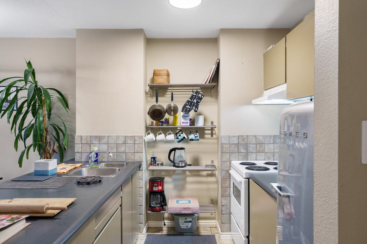 1350 Burrard St #1341840P - Photo 4 of 28