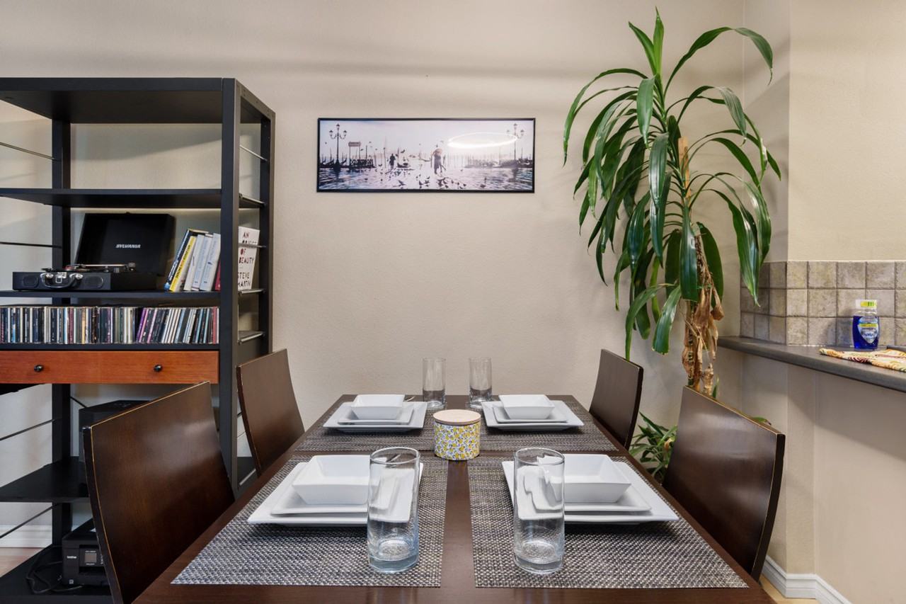 1350 Burrard St #1341840P - Photo 3 of 28