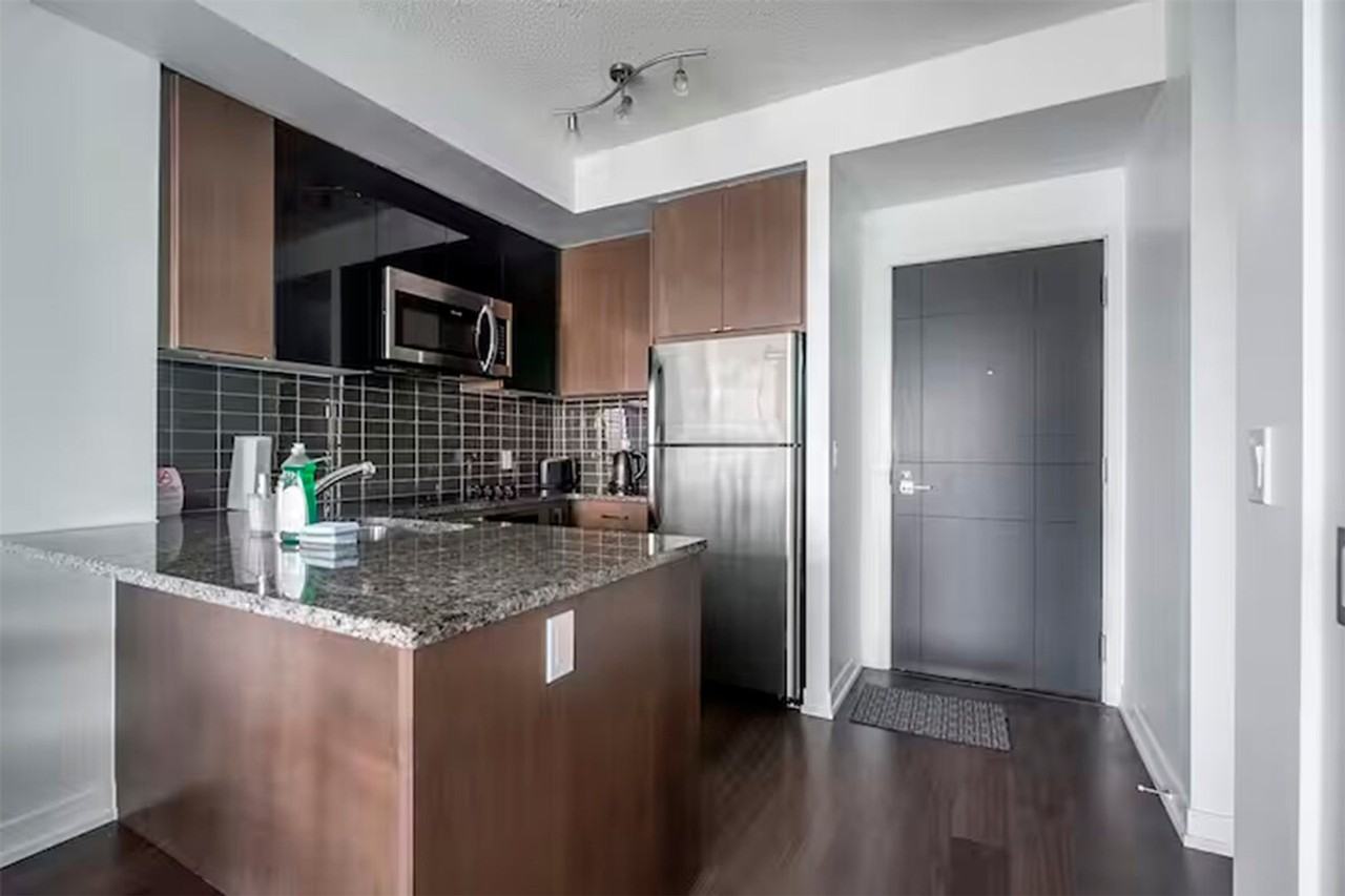 89 Dunfield Avenue - Photo 6 of 34