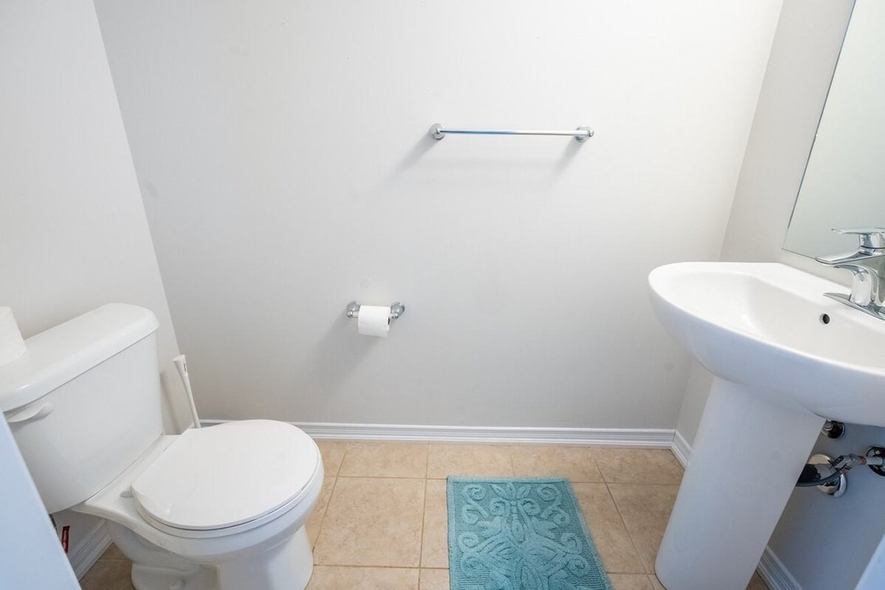 34 104 Esther Crescent #1345823P - Photo 4 of 34