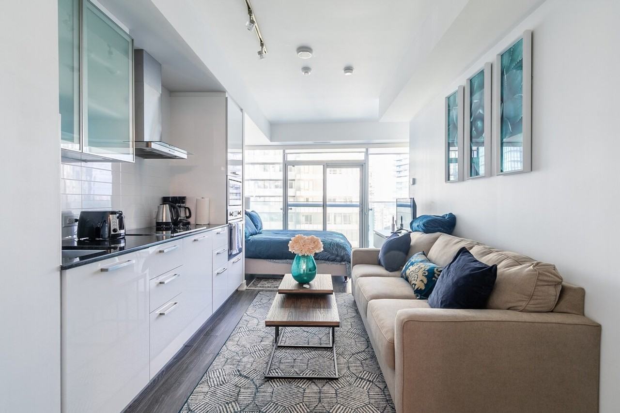 3 Bremner Blvd #1467381P - Photo 4 of 22