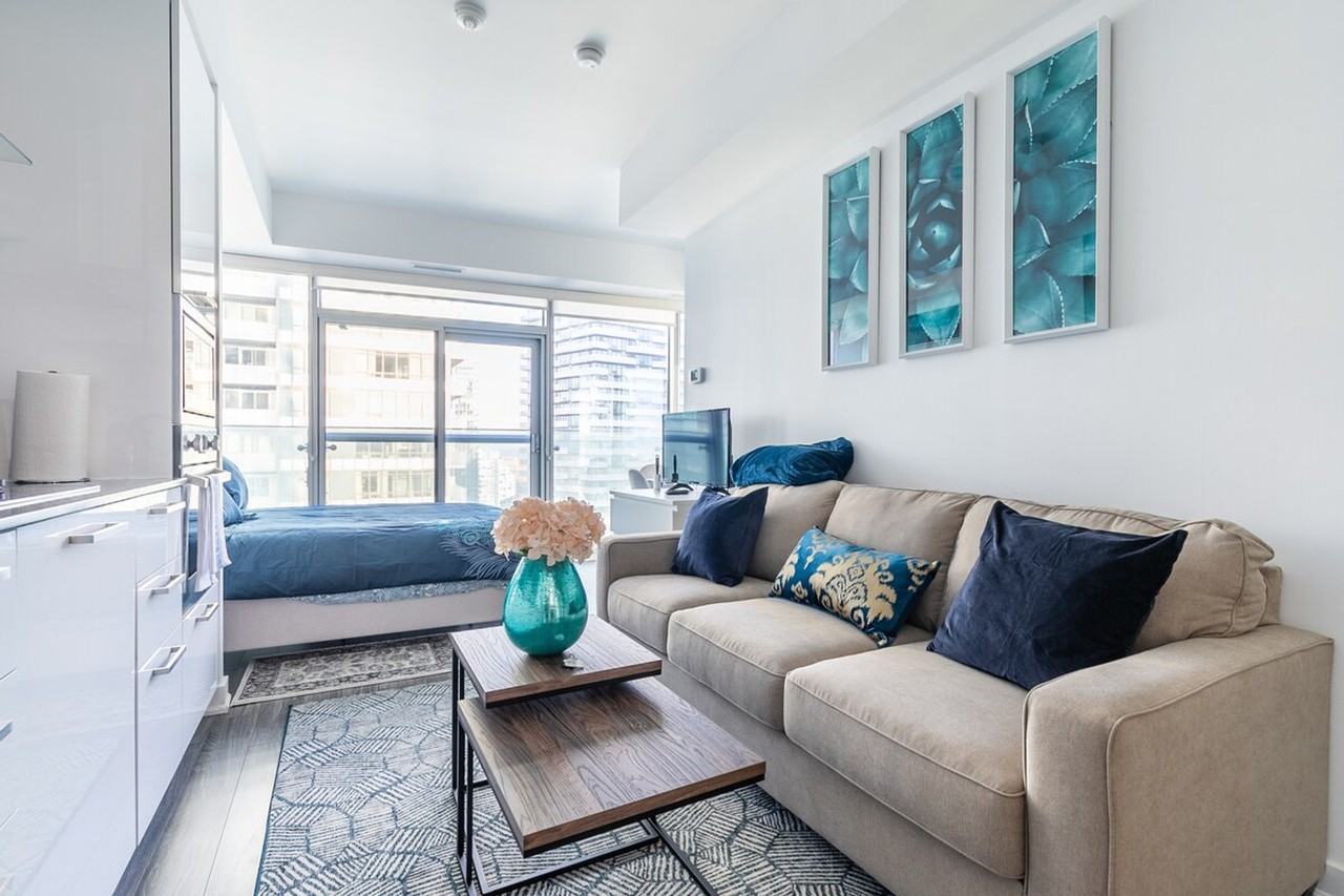 3 Bremner Blvd #1467381P - Photo 2 of 22