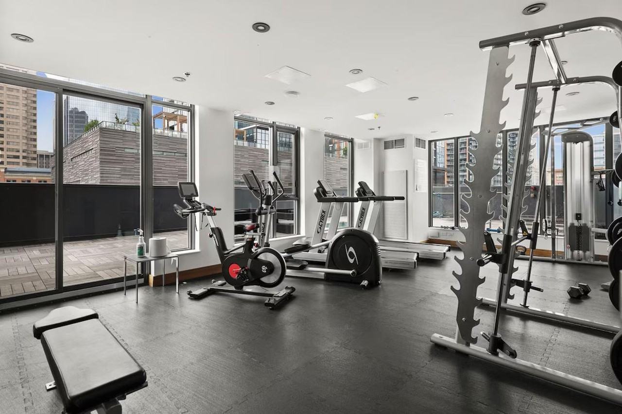 1010 6 St Sw #1345879P - Photo 6 of 49