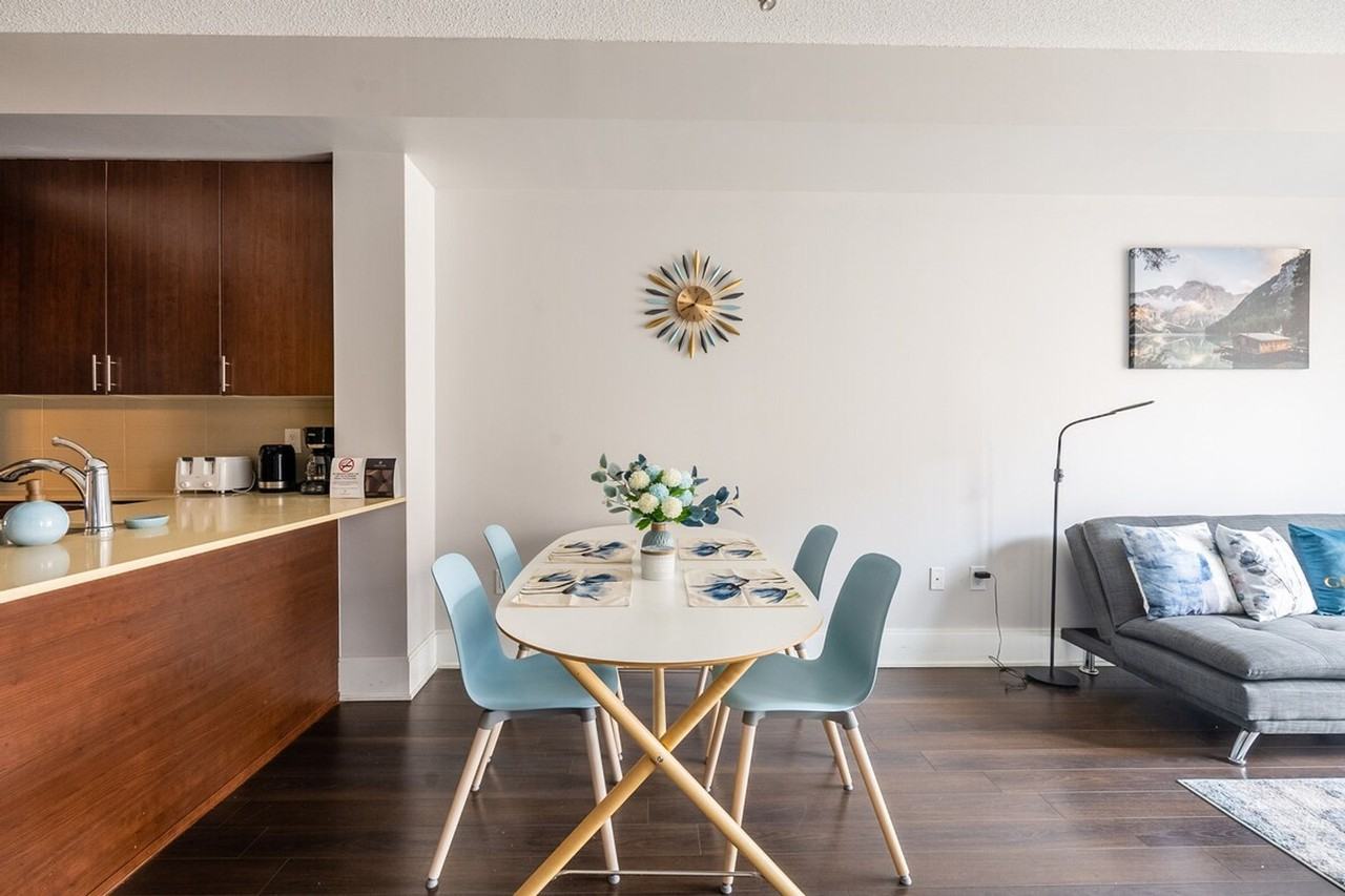 560 Front St W #1345882P - Photo 5 of 24