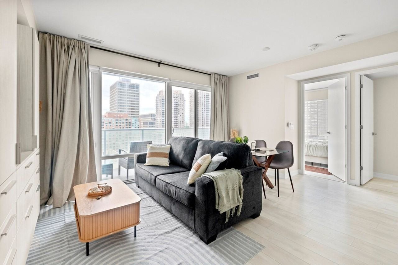 501 Yonge Street - Photo 4 of 19