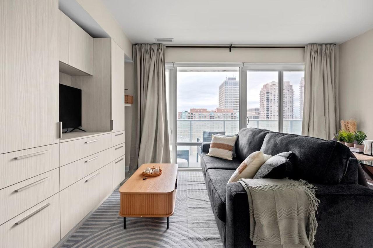 501 Yonge Street - Photo 5 of 19