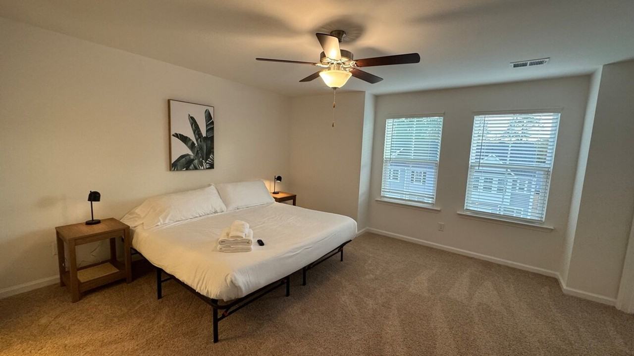 157 Roxanne Dr #1344194P - Photo 4 of 18