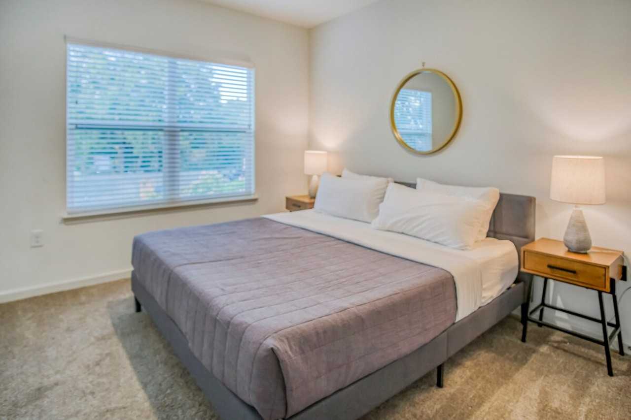 8251 Windsor Hill Boulevard - Photo 4 of 23