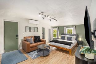 37 Gold Avenue Northwest - Photo 1 of 1