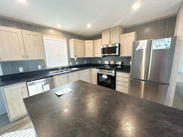 29773 W Deerfield Ct #124 - Photo 2 of 22