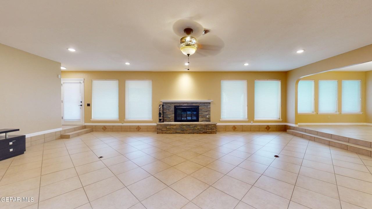 801 Clara Vista Lane - Photo 3 of 50