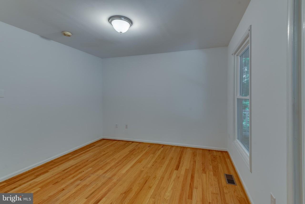 8413 Manor View Road - Photo 4 of 48