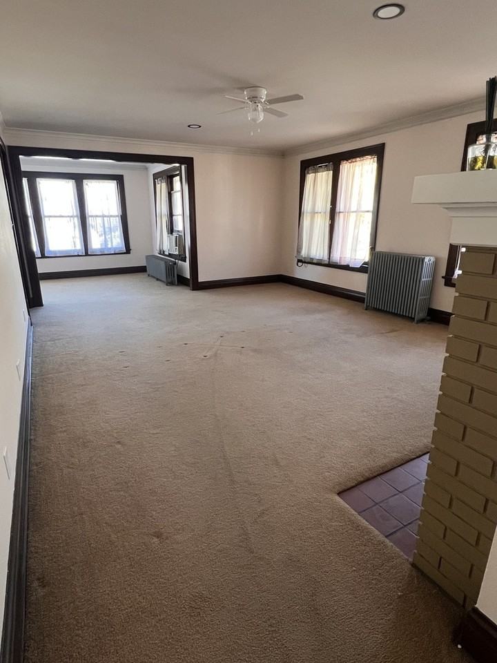 702 North Raynor Avenue - Photo 5 of 10