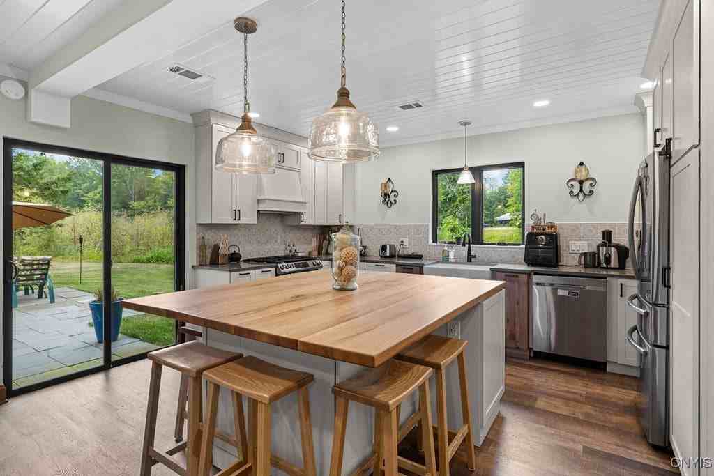 7643 Mill Road - Photo 6 of 31