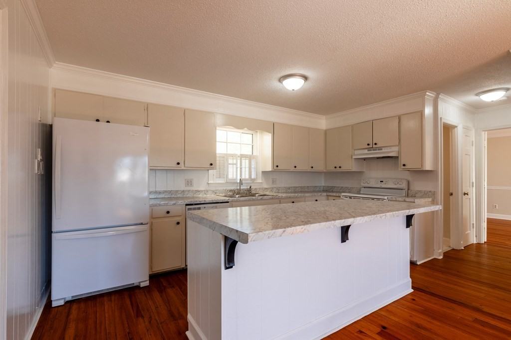 406 South Audubon Drive - Photo 6 of 23