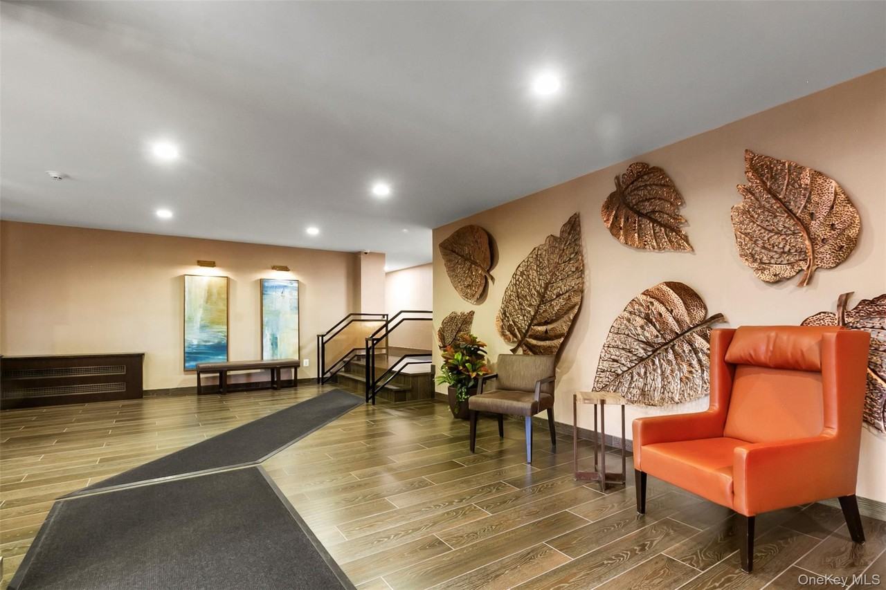 372 Central Park Avenue - Photo 6 of 38