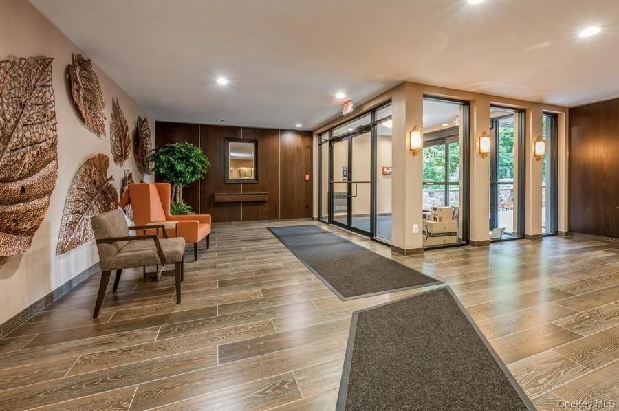 372 Central Park Avenue - Photo 7 of 38