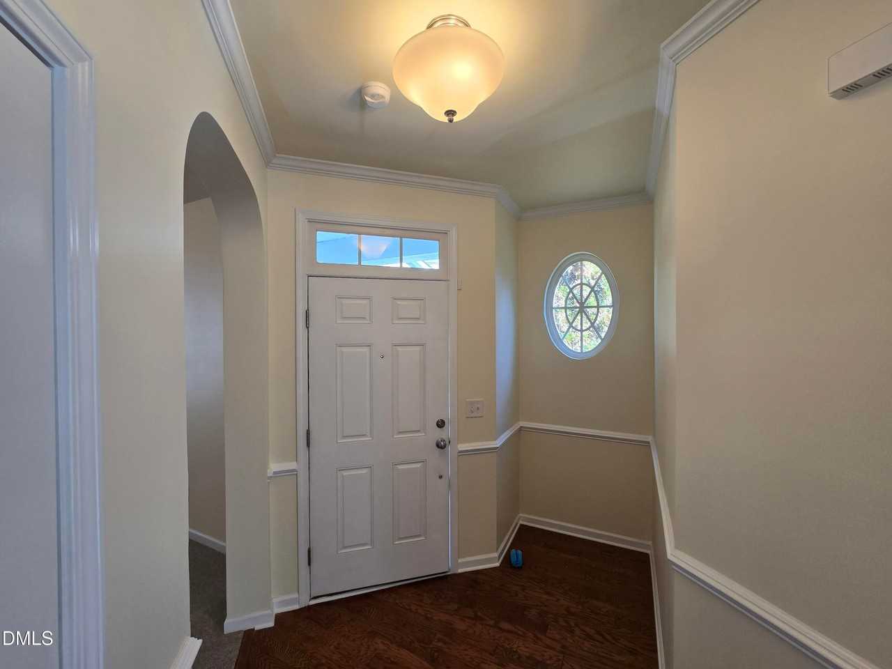 912 Garden Square Lane - Photo 4 of 28