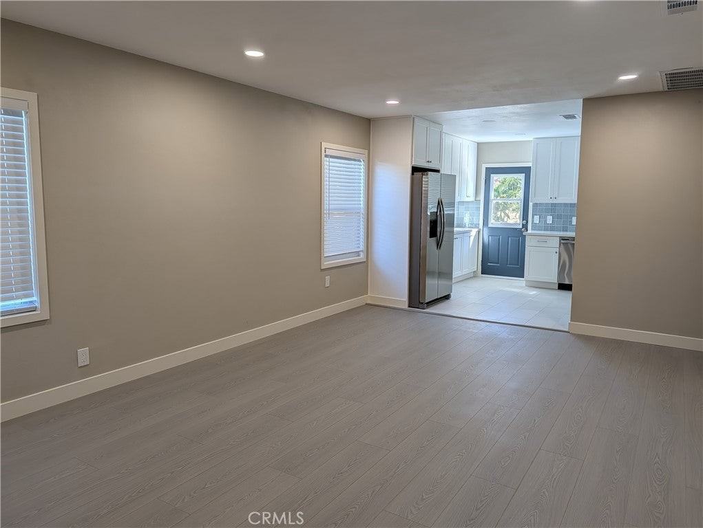 648 West Hammel Street - Photo 3 of 13