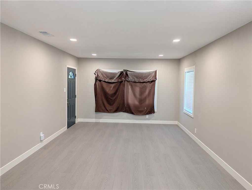 648 West Hammel Street - Photo 4 of 13