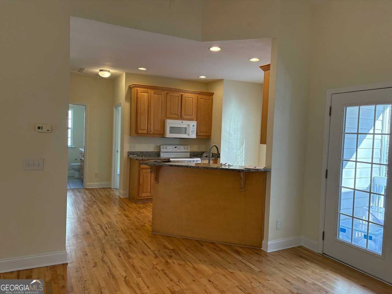 74 Lockerbie Court - Photo 3 of 23