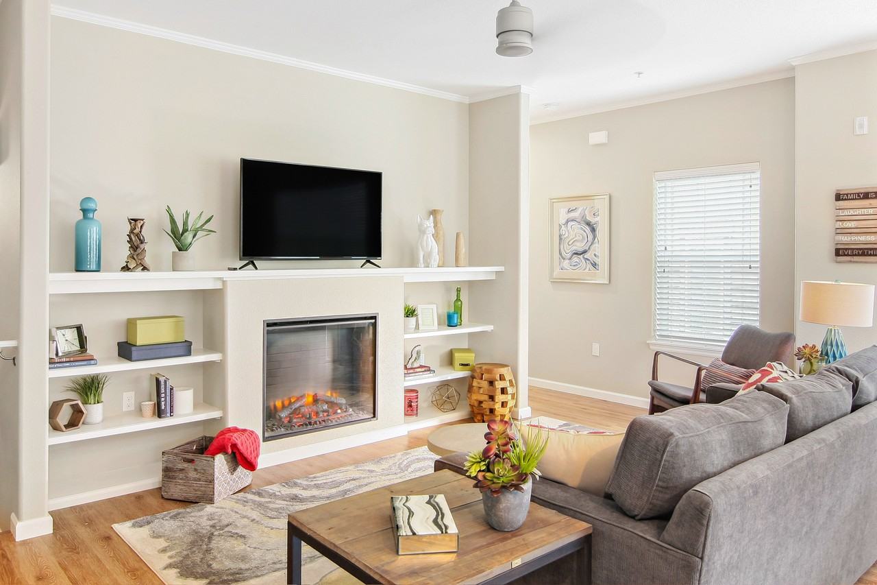 Latitude - Photo 4 of 50