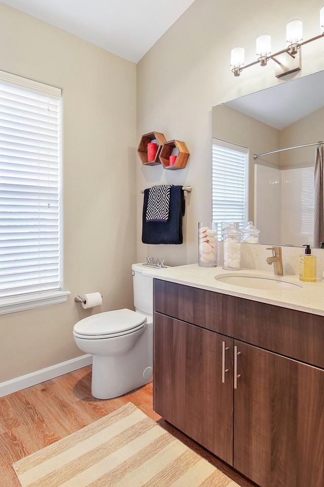 Latitude - Photo 7 of 50