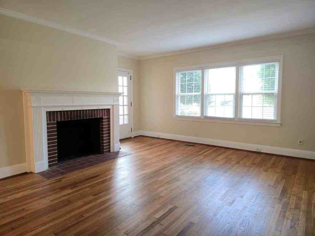 800 Thornton Place - Photo 3 of 12