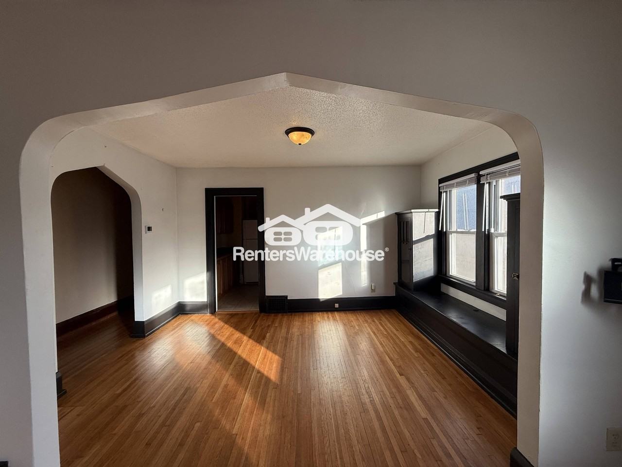 991 Smith Ave S - Photo 2 of 11