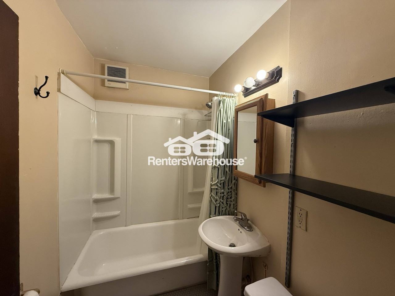 991 Smith Ave S - Photo 5 of 11