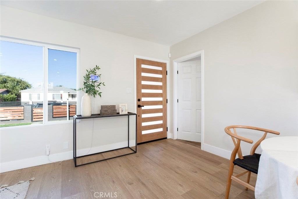 8881 Morehart Ave - Photo 6 of 25