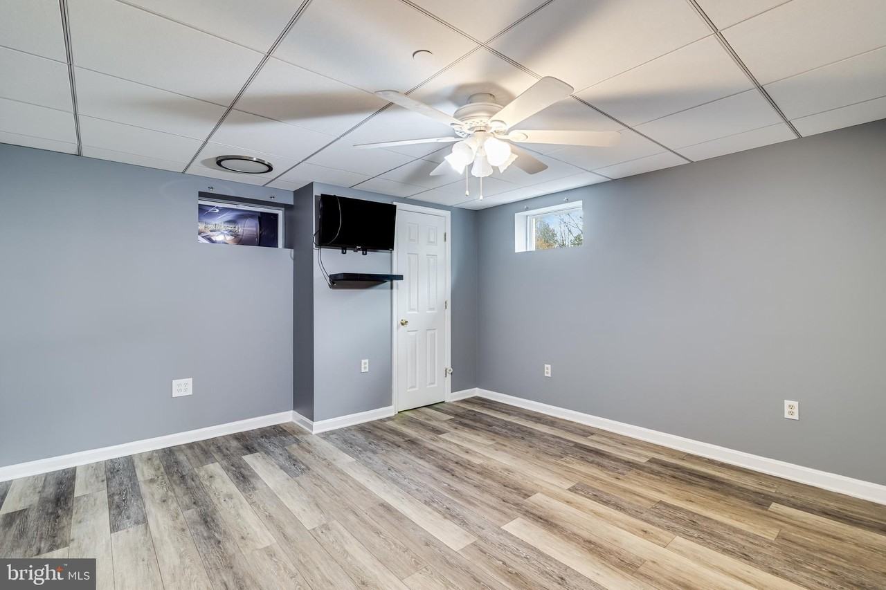 8325 Abc Farm Place - Photo 5 of 20