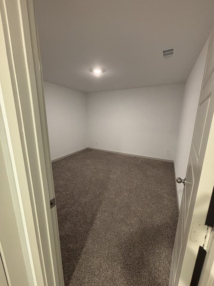 6395 Highpoint Avenue - Photo 3 of 8