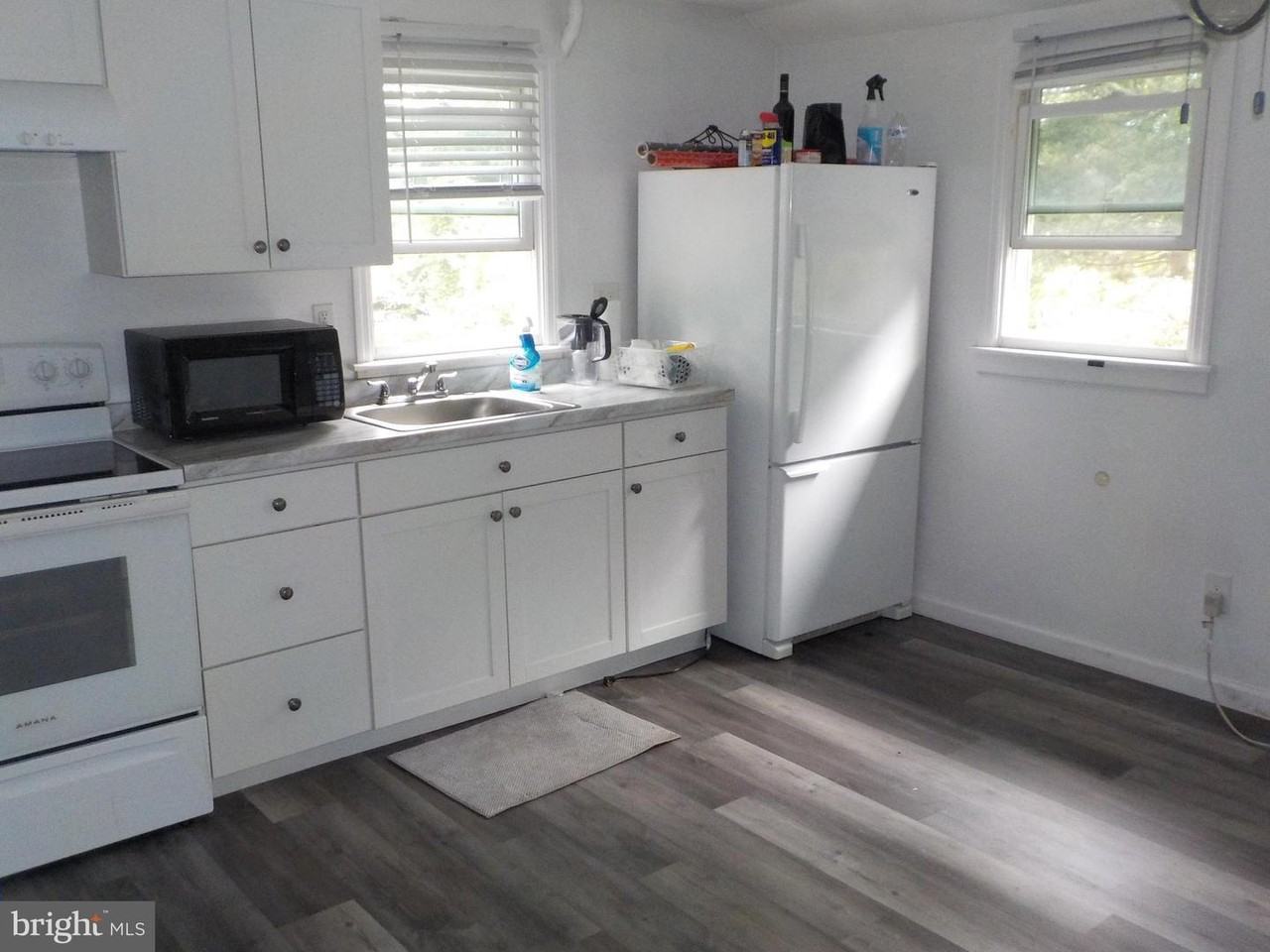 16 Oak St - Photo 3 of 22