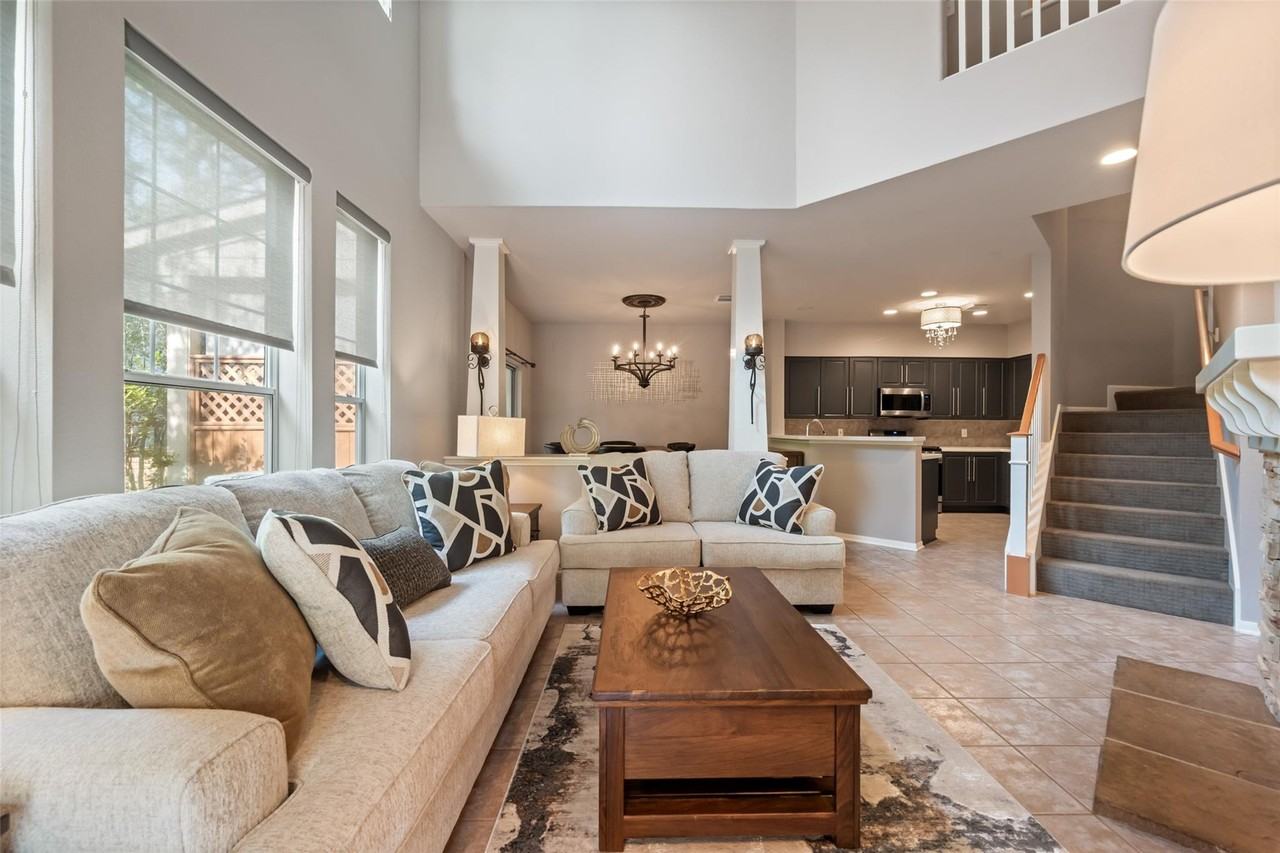 21 Stone Creek Pl - Photo 3 of 29